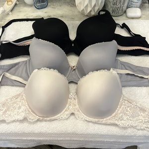 Victoria secret bras, gently used, 3 pack bundle! Size 34DD